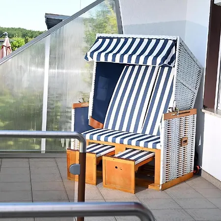 In Mit Terrasse Feriehus